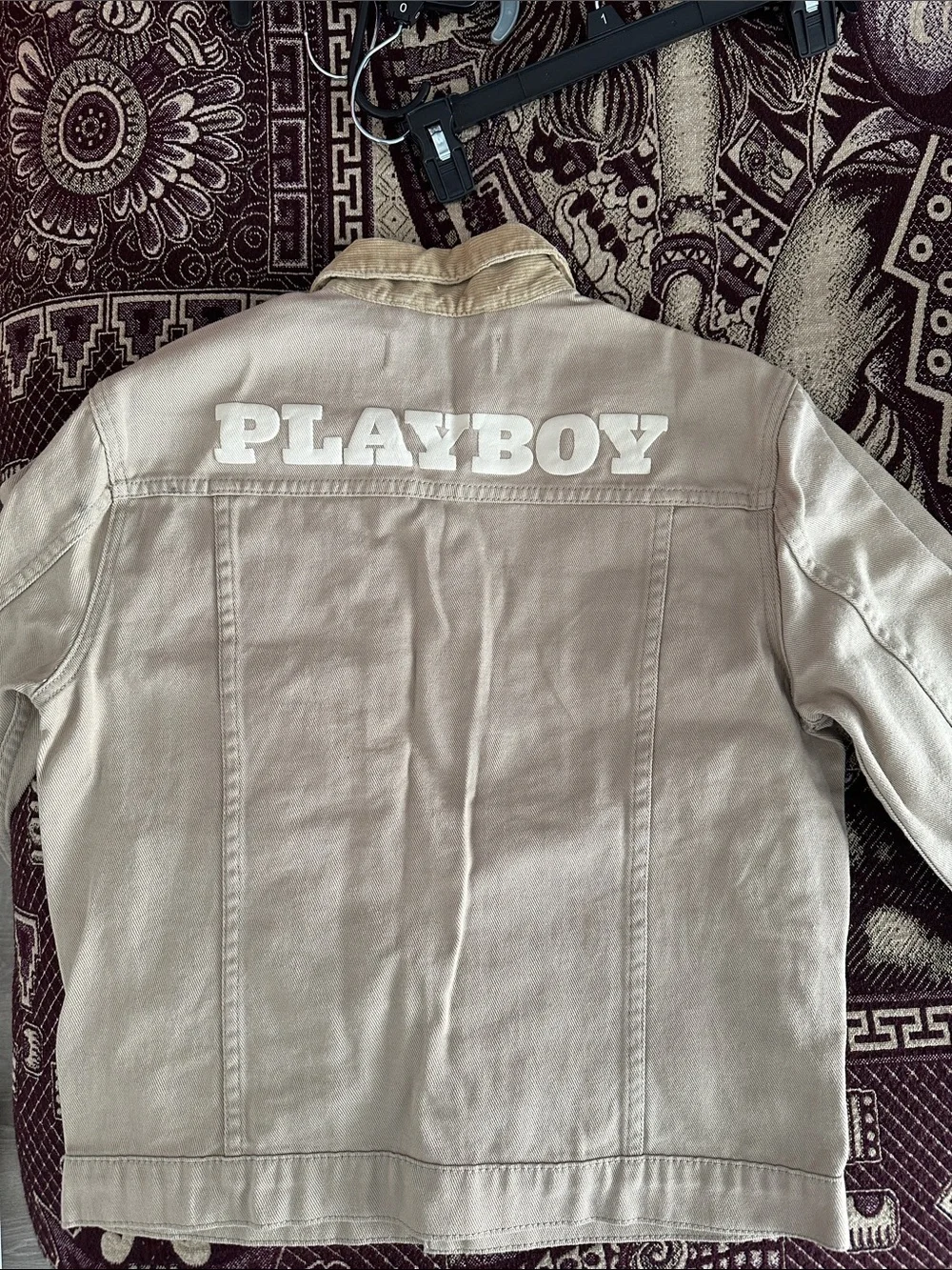 PLAYBOY - Picture 2 of 2